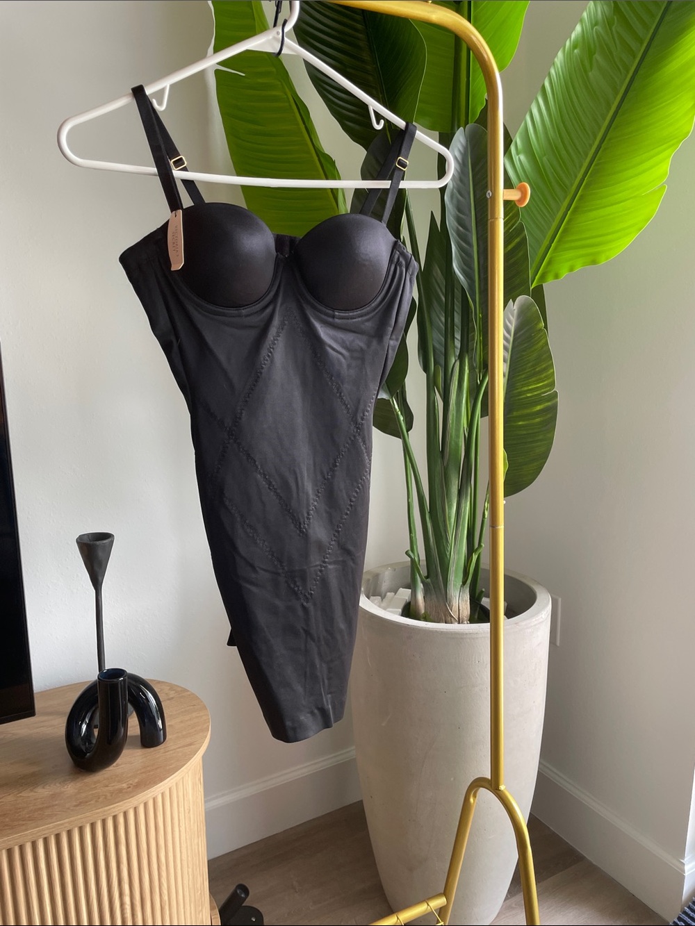 Victoria's Secret Black Seamless Underwire Shaping Bodysuit